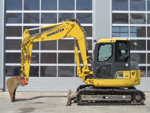 KOMATSU PC 88 MR-6 tłoki i pierścienie